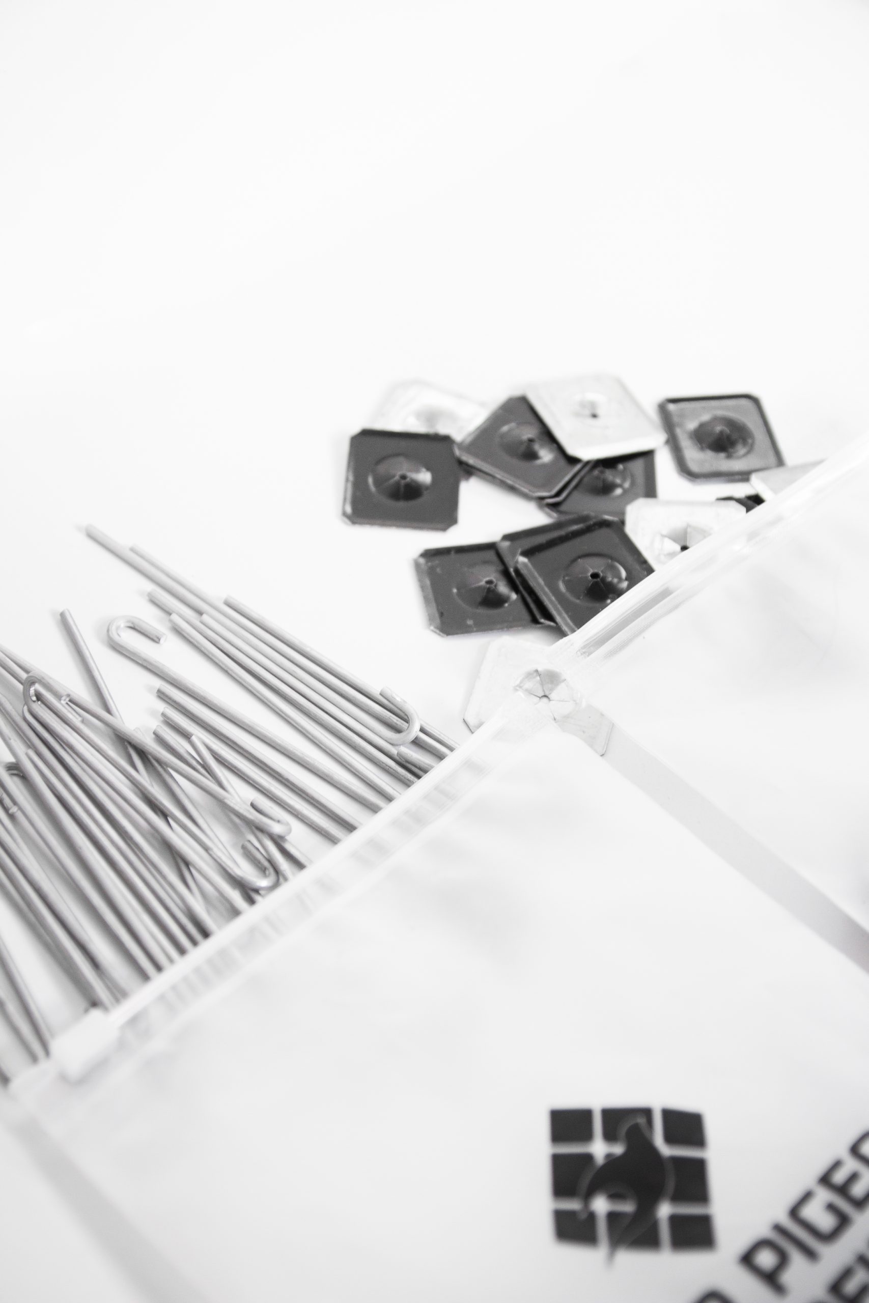 PRO-30m PVC Stainless Steel Mesh Kit (100 Fasteners)